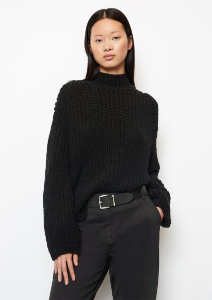Offer Turtleneck Sweater Made From Soft Virgin Wool Knitted Pullover Women Black