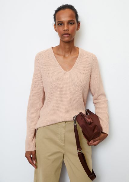 Quick Rose Powder Knitted Pullover V-Neck Knit Jumper Relaxed Made From Heavy Cotton Yarn Women