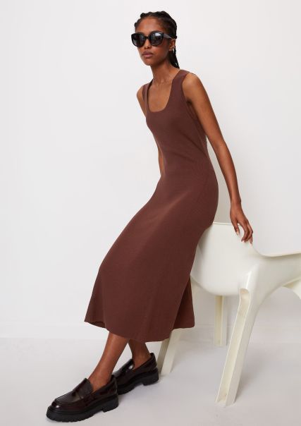 Crimson Brown Women Dresses Craft Sleeveless Fine Knit Dress In A Fitted Cut From Organic Cotton
