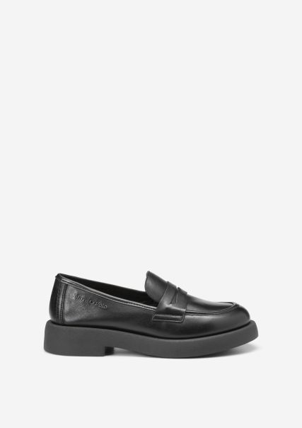 Women Discounted Loafers Penny Loafers Made From Soft Calfskin Black